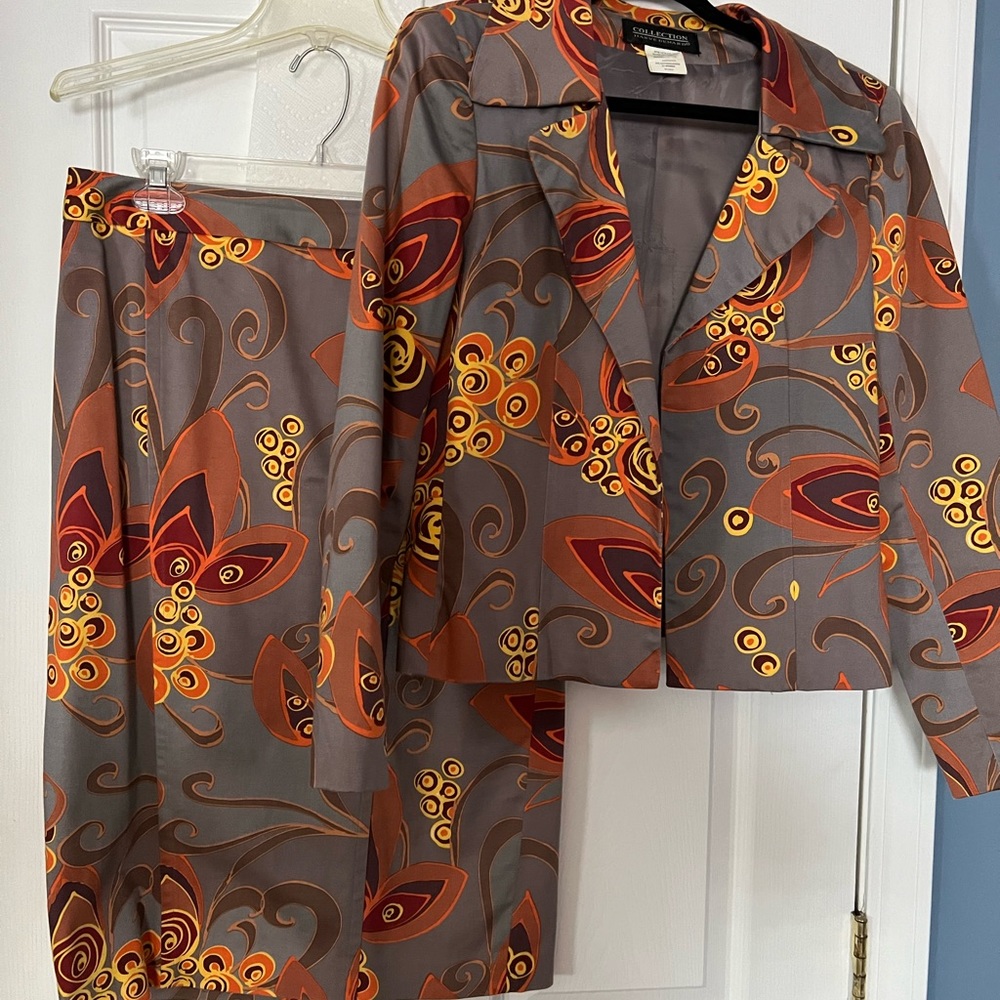 Harve’ Bernard business suit